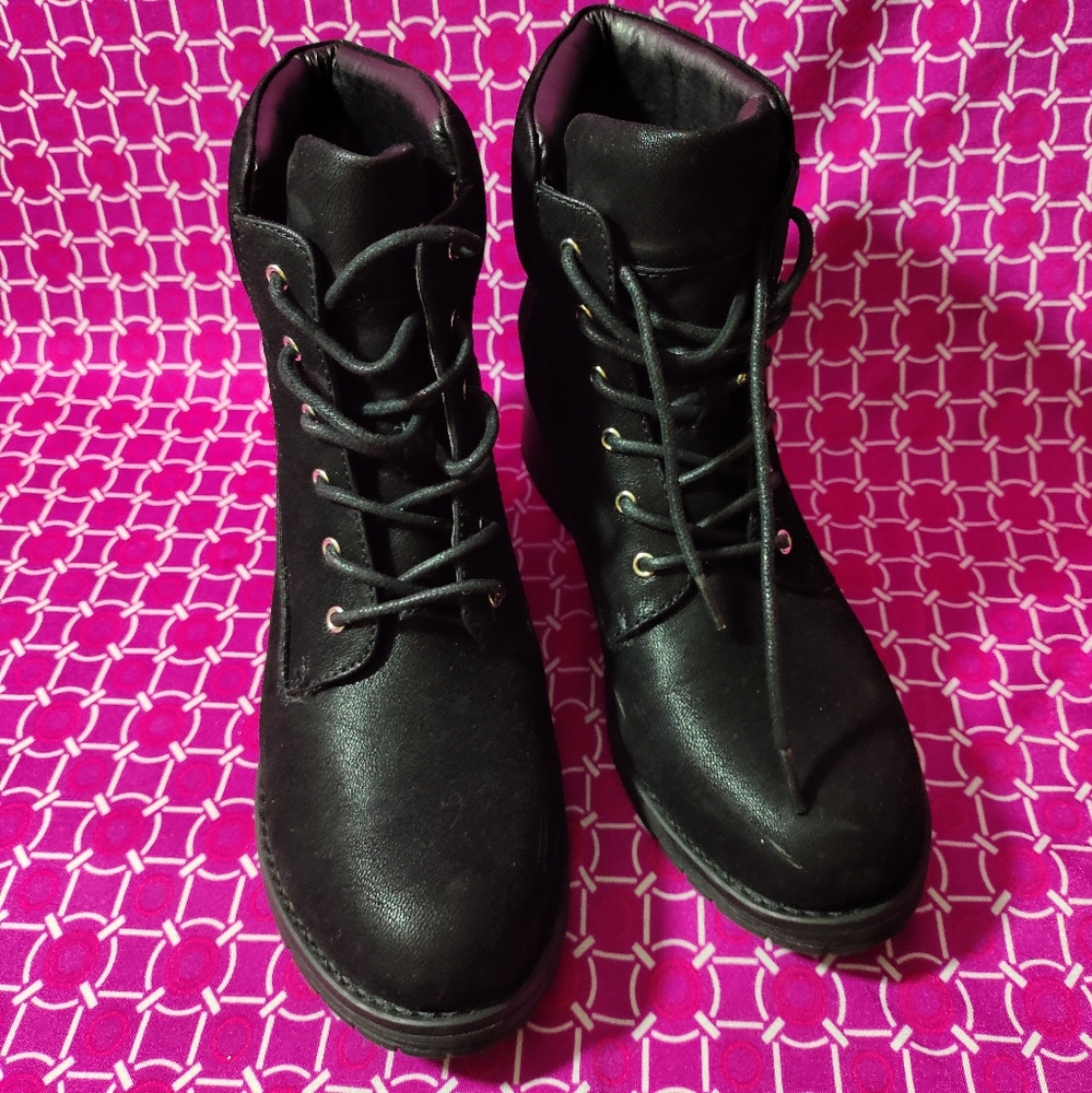Boots 🥾 - Picture 5 of 5